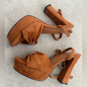 Windsor Suede Platform Sandals in Rust Brown